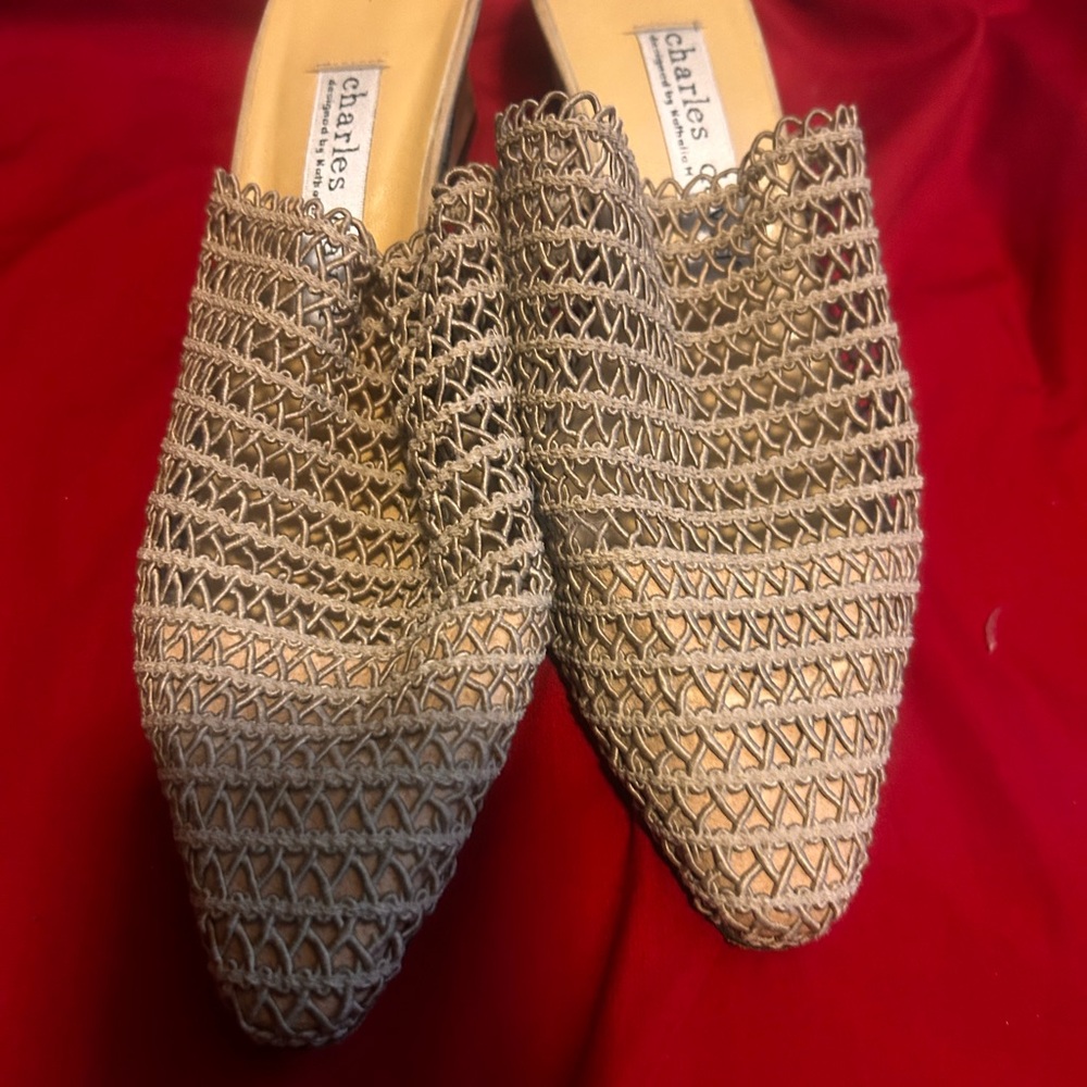 Charles David Women's Beige Woven Mules